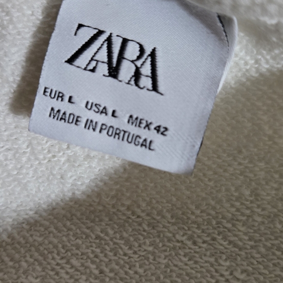 Zara Vibrant Colors Animal New York Graphic Art to Wear Sweatshirt Size L - Picture 11 of 12